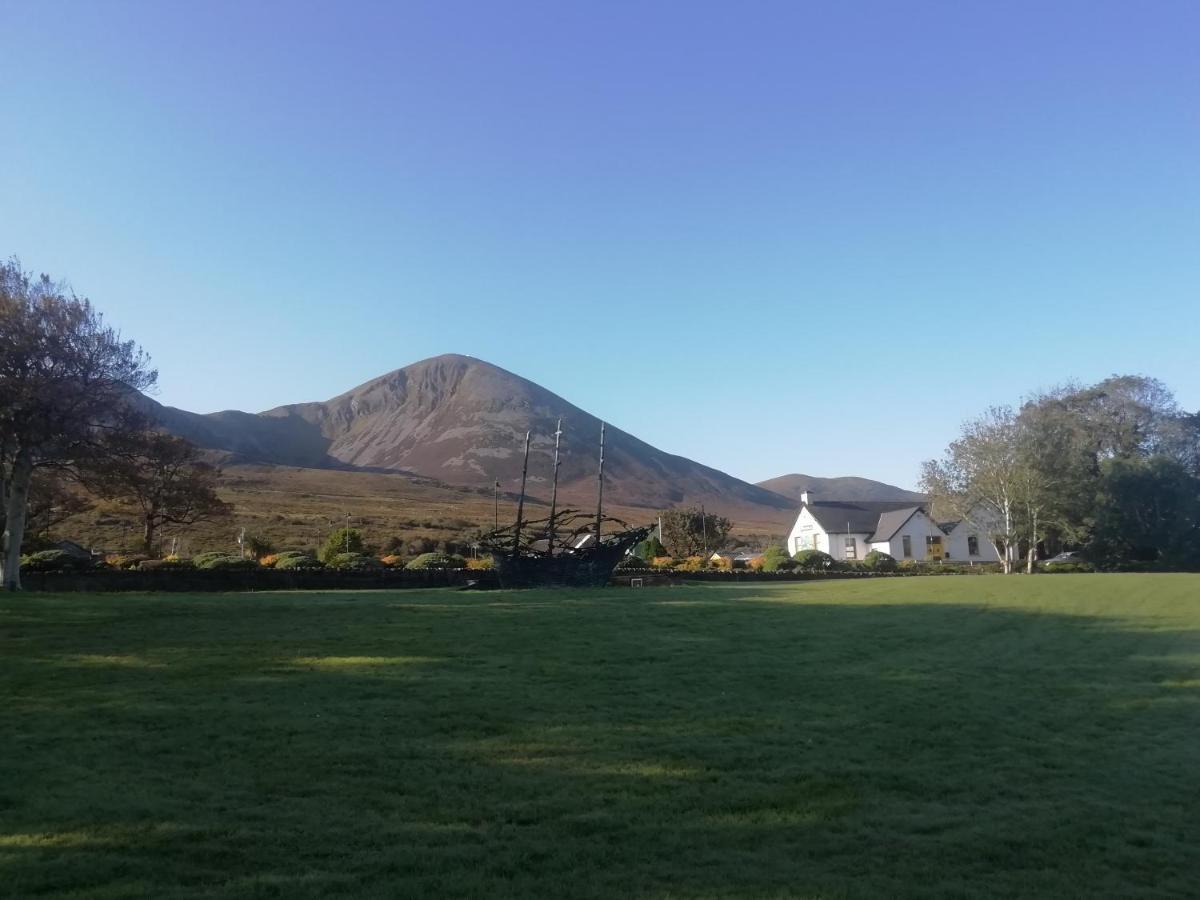 Pier Road Cottage, Croagh Patrick Westport Extérieur photo