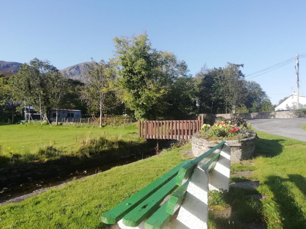 Pier Road Cottage, Croagh Patrick Westport Extérieur photo